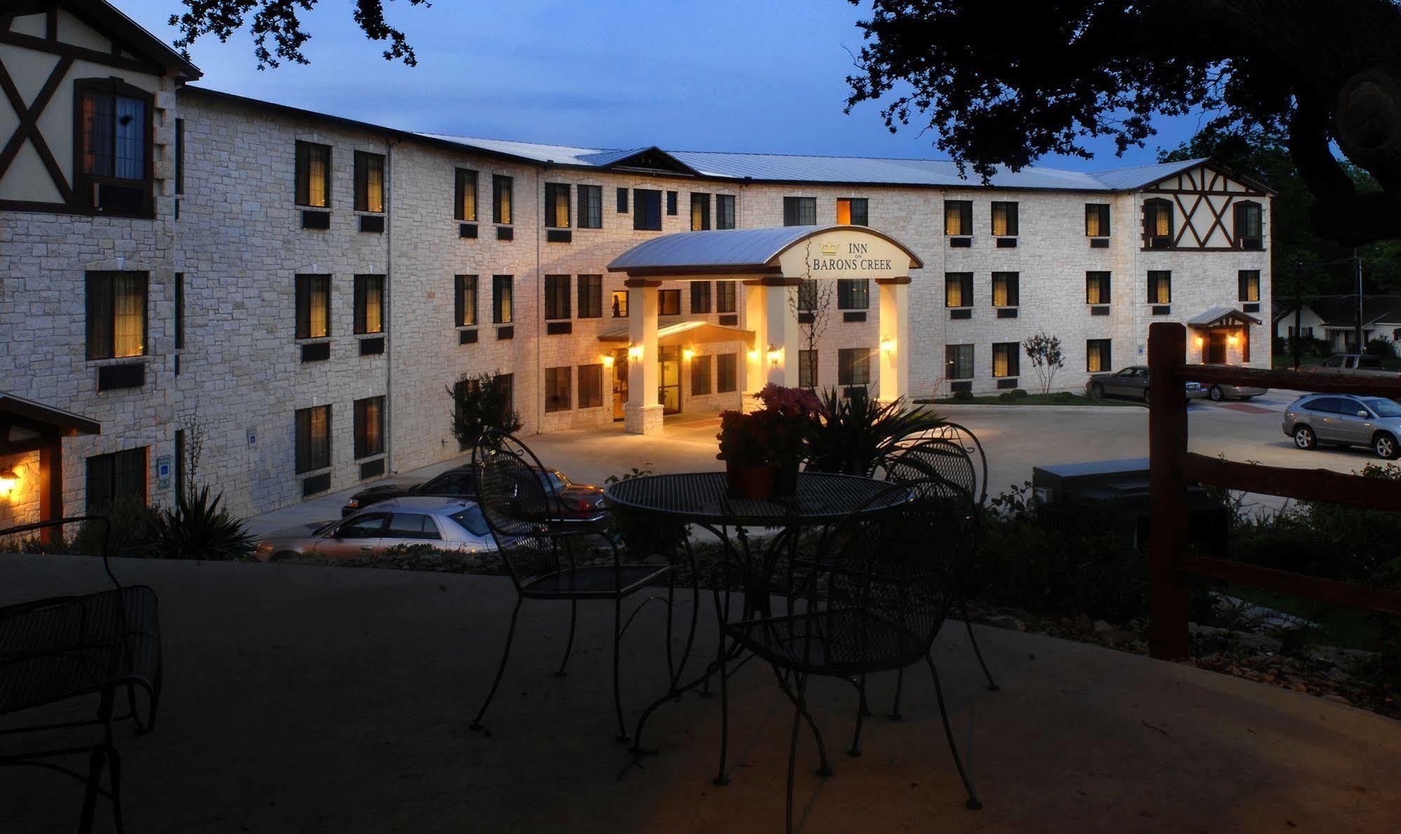 Inn On Barons Creek Fredericksburg Ngoại thất bức ảnh